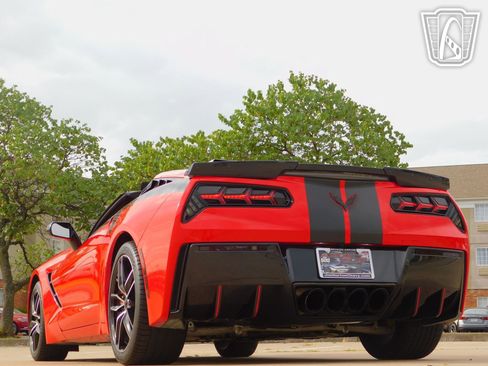 Used 2018 Chevrolet Corvette Stingray Coupe w/ 1LT image 24