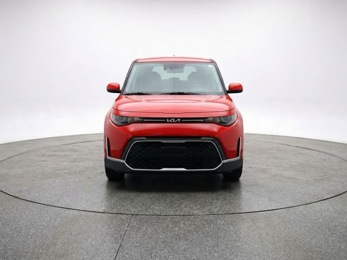 Used 2025 Kia Soul LX w/ LX Technology Package image 2
