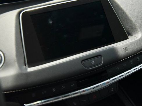 Used 2021 Cadillac XT4 Premium Luxury w/ Cold Weather Package image 16