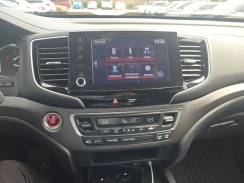 Used 2023 Honda Ridgeline Sport image 11