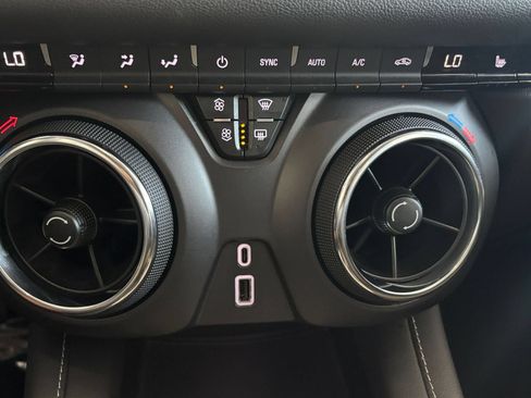 Used 2026 Chevrolet Blazer LT AWD/4WD image 16