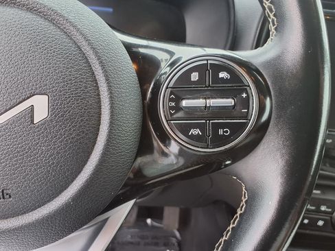 Used 2024 Kia Soul GT-Line FWD image 13