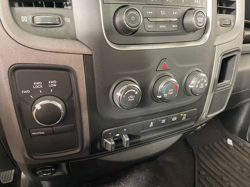 Used 2017 RAM 2500 Tradesman w/ Chrome Appearance Group AWD/4WD image 8