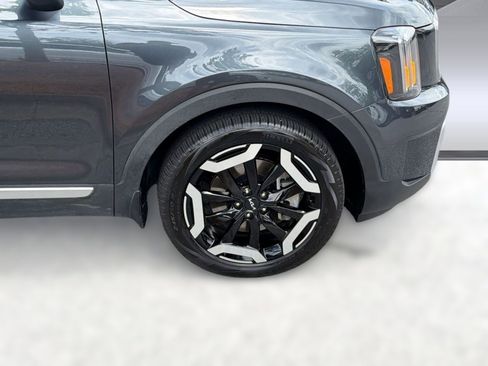 Used 2024 Kia Telluride EX AWD/4WD image 12