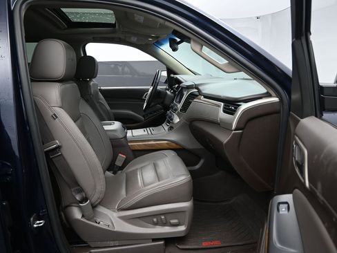 Used 2020 GMC Yukon XL Denali w/ Enhanced Security Package image 35
