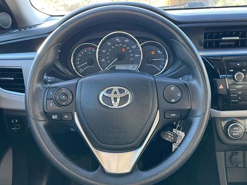 Used 2014 Toyota Corolla LE image 24