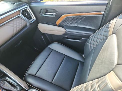 Certified 2023 GMC Canyon Denali AWD/4WD image 14