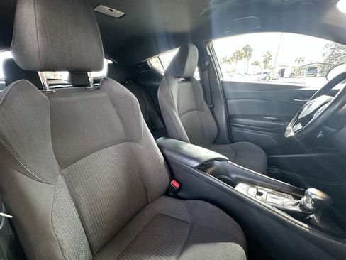 Used 2018 Toyota C-HR XLE image 18