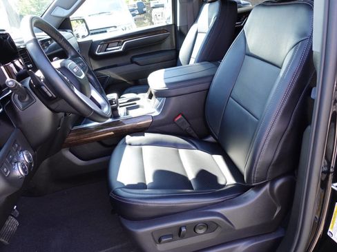 Used 2024 GMC Sierra 1500 Elevation image 11