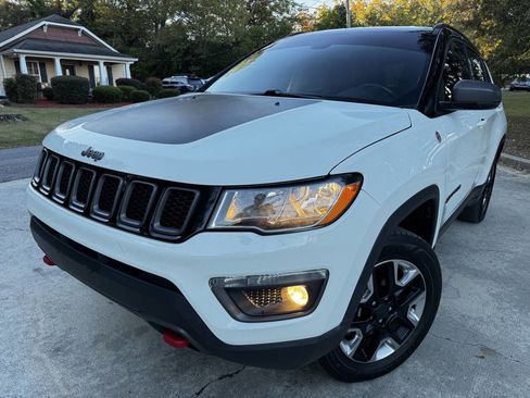 Used 2018 Jeep Compass Trailhawk image 1