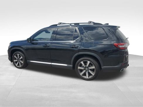 Used 2025 Honda Pilot Elite image 3