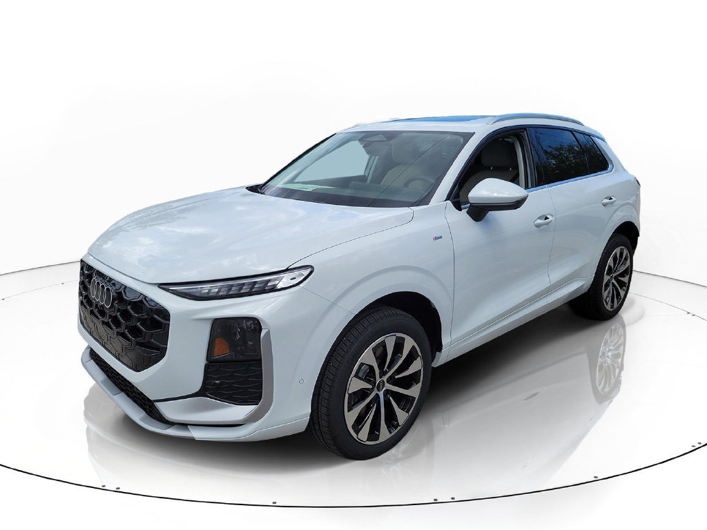 New 2026 Audi Q3 quattro 2.0T AWD/4WD image 2