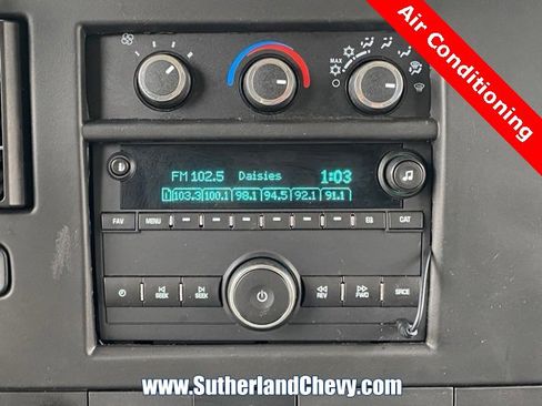 Used 2017 GMC Savana 3500 image 22