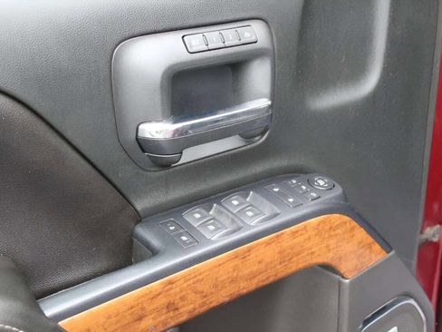 Used 2017 Chevrolet Silverado 1500 High Country image 32