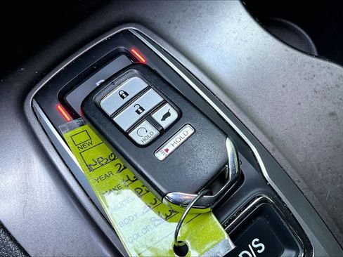 Used 2022 Honda Pilot Sport image 14