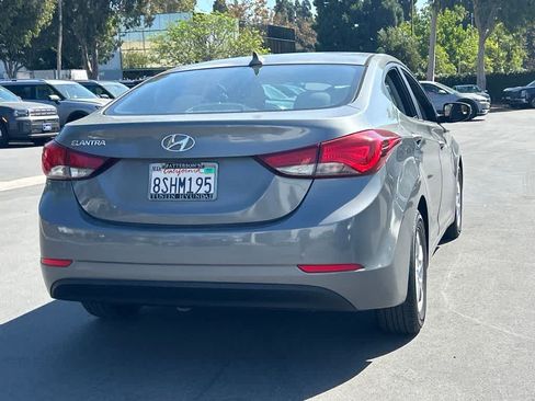 Used 2014 Hyundai Elantra SE FWD image 3