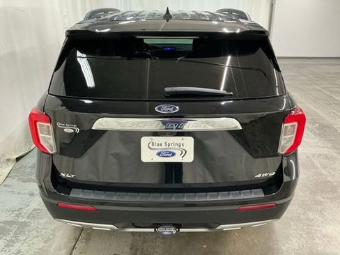 Used 2023 Ford Explorer XLT w/ Equipment Group 202A image 4