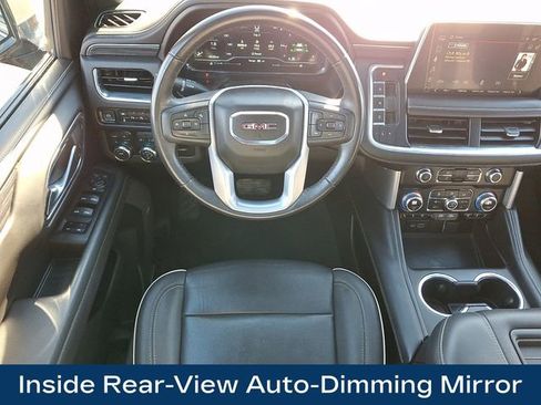 Used 2023 GMC Yukon XL SLT image 17