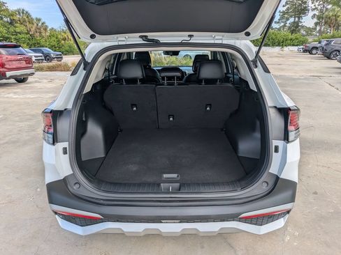Certified 2023 Kia Sportage EX FWD image 12