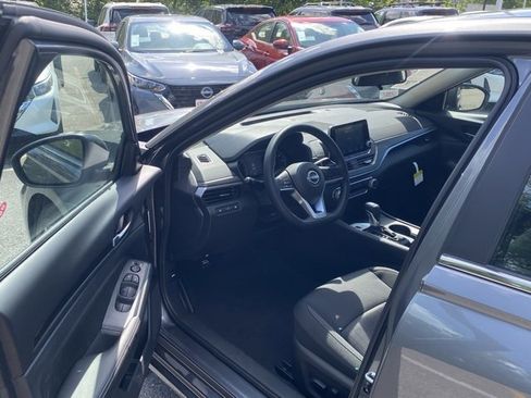 New 2025 Nissan Altima 2.5 SV image 14