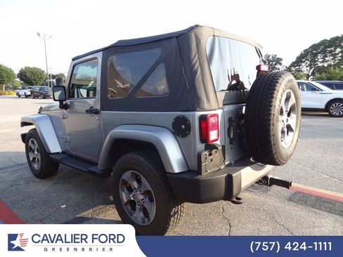 Used 2016 Jeep Wrangler Sahara w/ Connectivity Group AWD/4WD image 6