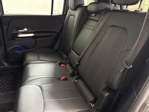 Used 2023 Mercedes-Benz GLB 250 image 26
