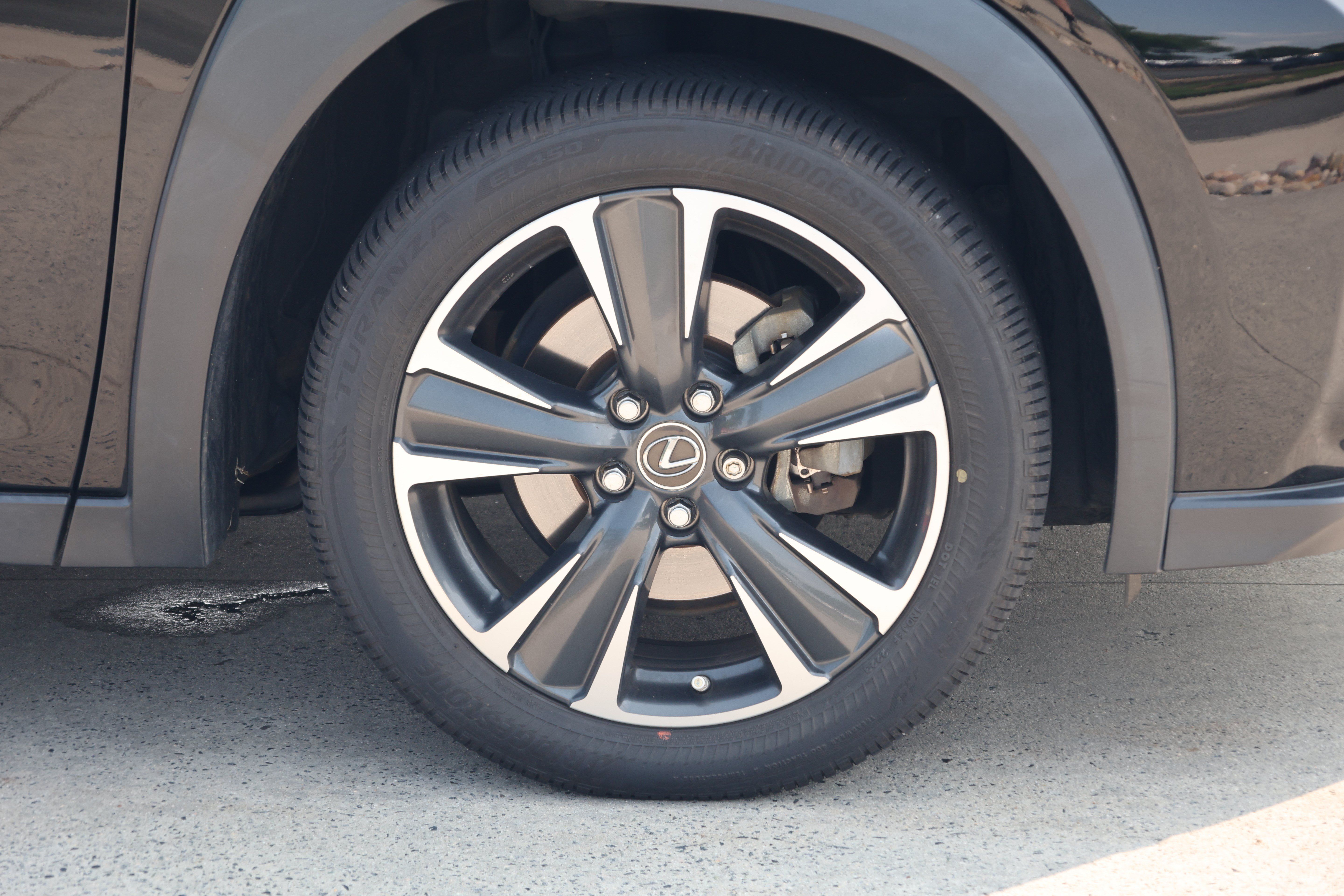 Used 2021 Lexus UX 250h w/ Accessory Package (Z1) AWD/4WD image 11