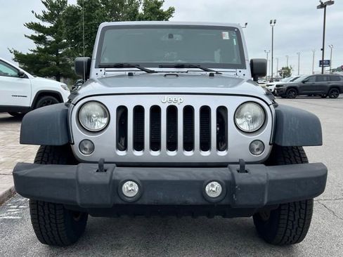 Used 2014 Jeep Wrangler Unlimited Sport w/ Quick Order Package 24S AWD/4WD image 4