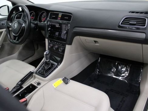 Used 2018 Volkswagen Golf SE FWD image 25