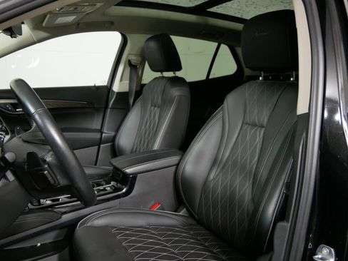 Used 2023 Buick Envision Avenir AWD/4WD image 10