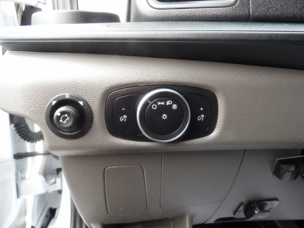 Used 2023 Ford Transit 350 DRW RWD image 19