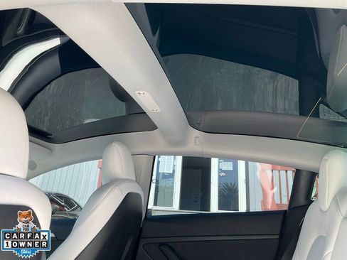 Used 2022 Tesla Model 3 Long Range AWD/4WD image 32