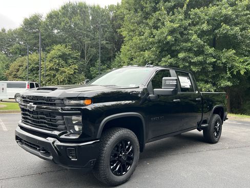 New 2026 Chevrolet Silverado 2500 Custom w/ Custom Value Package AWD/4WD image 5
