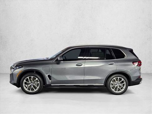 New 2026 BMW X5 xDrive50e w/ Parking Assistance Package image 5