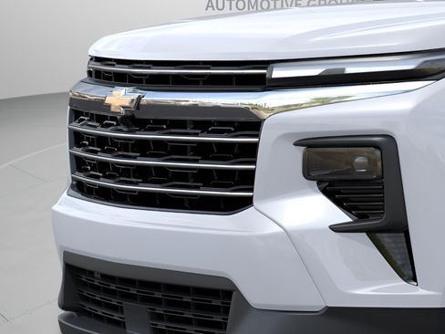 New 2026 Chevrolet Traverse LT w/ Driver Confidence Package FWD image 24