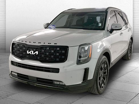 Used 2022 Kia Telluride SX w/ SX Prestige Package image 3