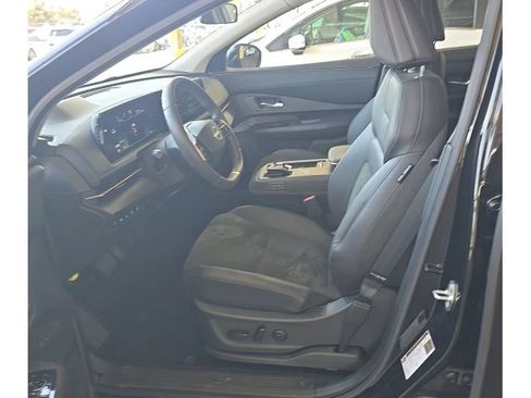 Certified 2024 Nissan Ariya FWD image 4