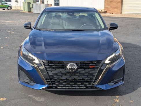 Used 2023 Nissan Altima 2.5 SR image 11