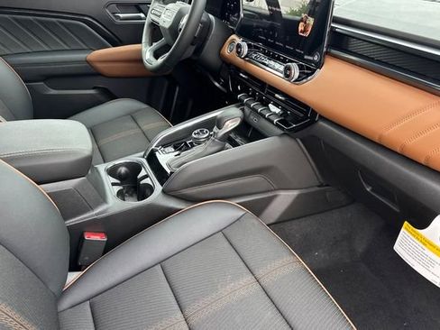 New 2026 GMC Canyon AT4 image 17