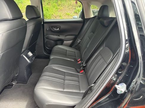 Used 2024 Honda HR-V EX-L image 11