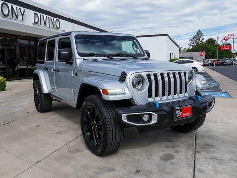 Used 2023 Jeep Wrangler Unlimited Sahara AWD/4WD image 2