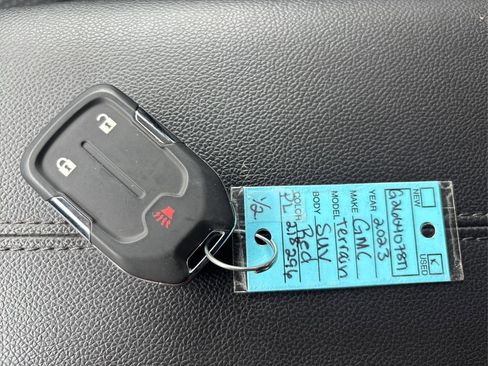 Used 2023 GMC Terrain SLE image 33