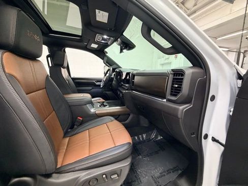 Certified 2025 Chevrolet Silverado 2500 High Country w/ High Country Premium Package image 30