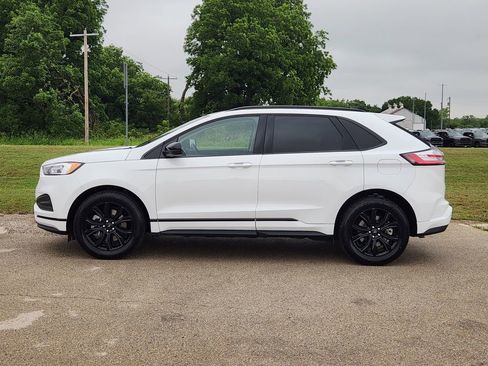 Used 2024 Ford Edge SE w/ Black Appearance Package AWD/4WD image 4