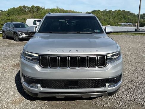 Used 2022 Jeep Wagoneer Series III w/ Premium Group I AWD/4WD image 8