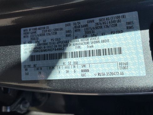 Used 2024 Ford F250 Platinum image 28