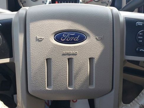 Used 2010 Ford F350 Lariat image 13