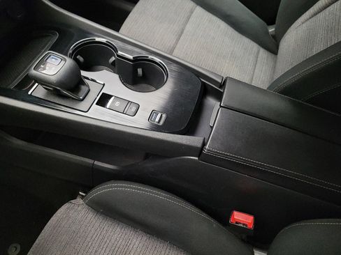 Used 2021 Nissan Rogue SV FWD image 26