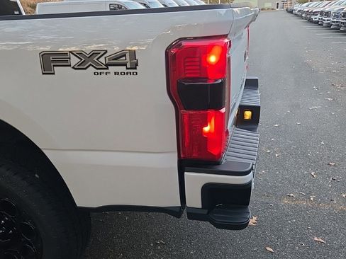 New 2026 Ford F350 XLT w/ XLT Premium Package AWD/4WD image 11