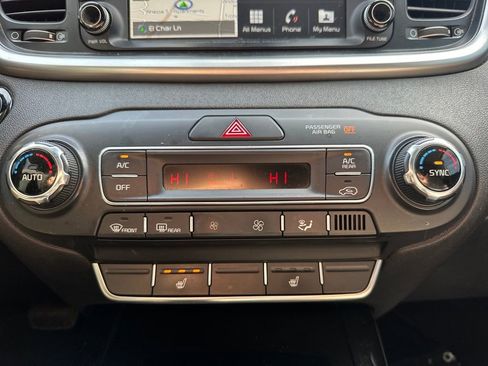 Used 2019 Kia Sorento SX image 49